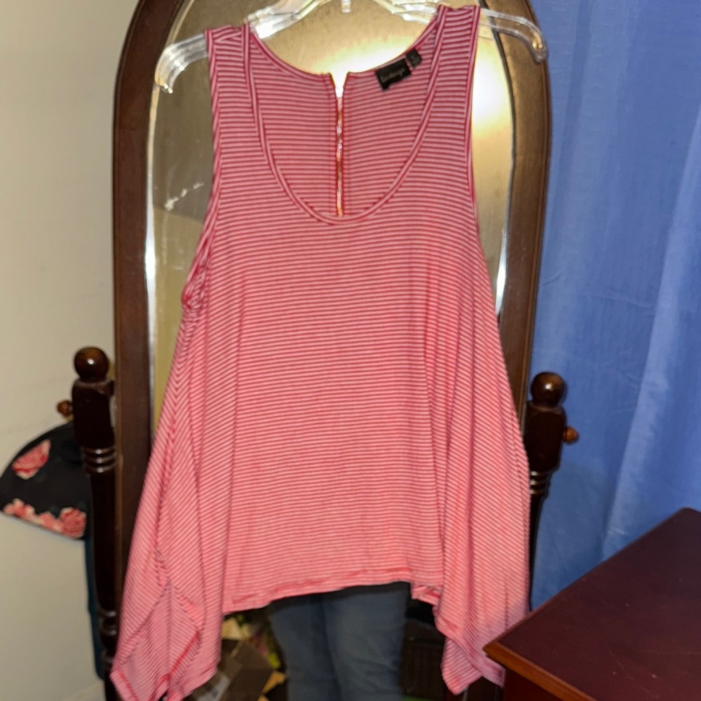 Chic Red Striped Sleeveless Tank Top